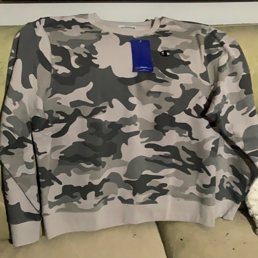 Champion Sweatshirt Camo Grey NWT . Size XL